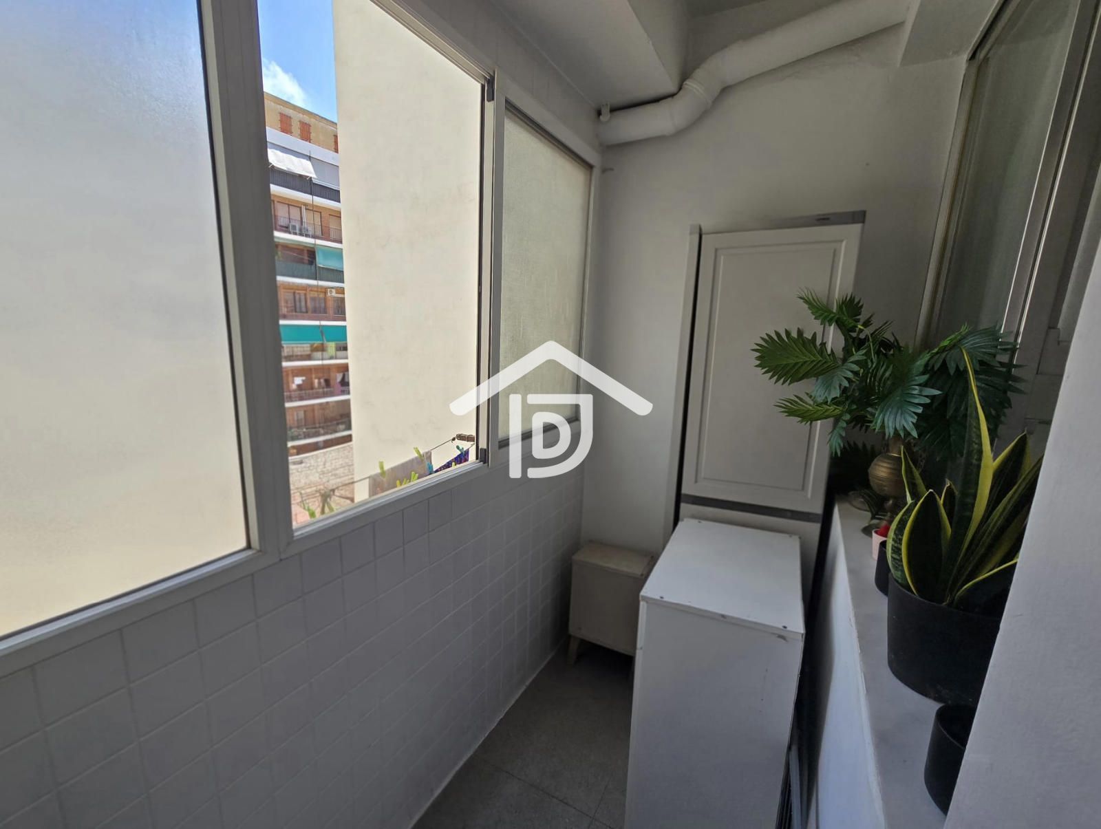 Amplitud, luz y elegancia en una vivienda exterior — foto 11