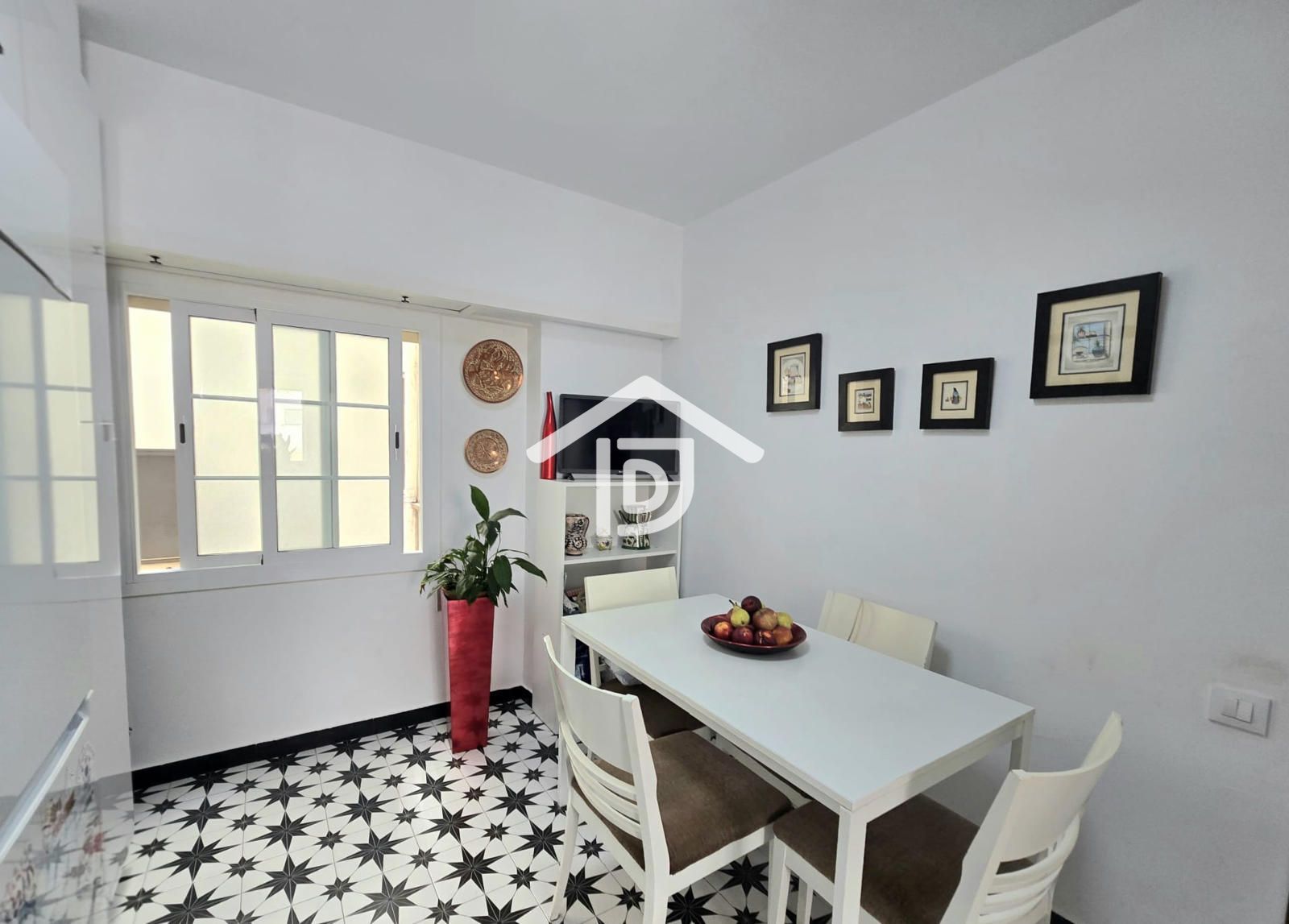 Amplitud, luz y elegancia en una vivienda exterior — foto 17