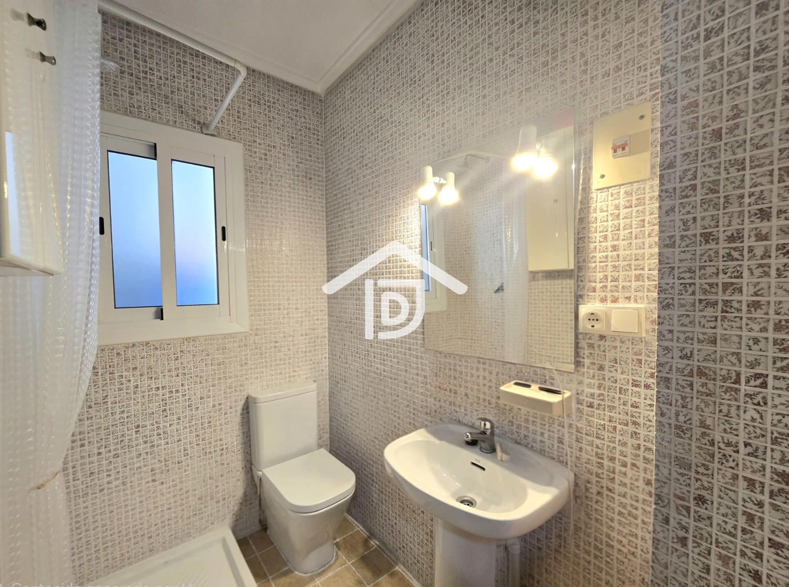 Amplitud, luz y elegancia en una vivienda exterior — foto 18