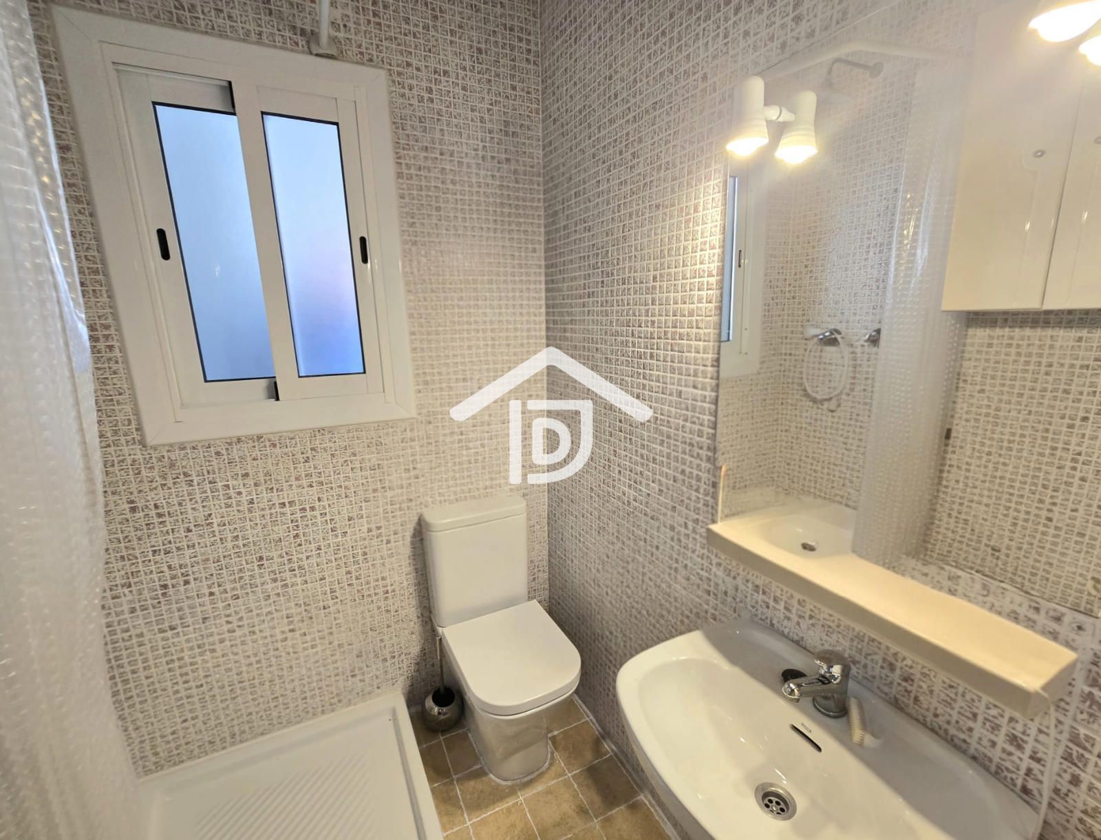 Amplitud, luz y elegancia en una vivienda exterior — foto 20
