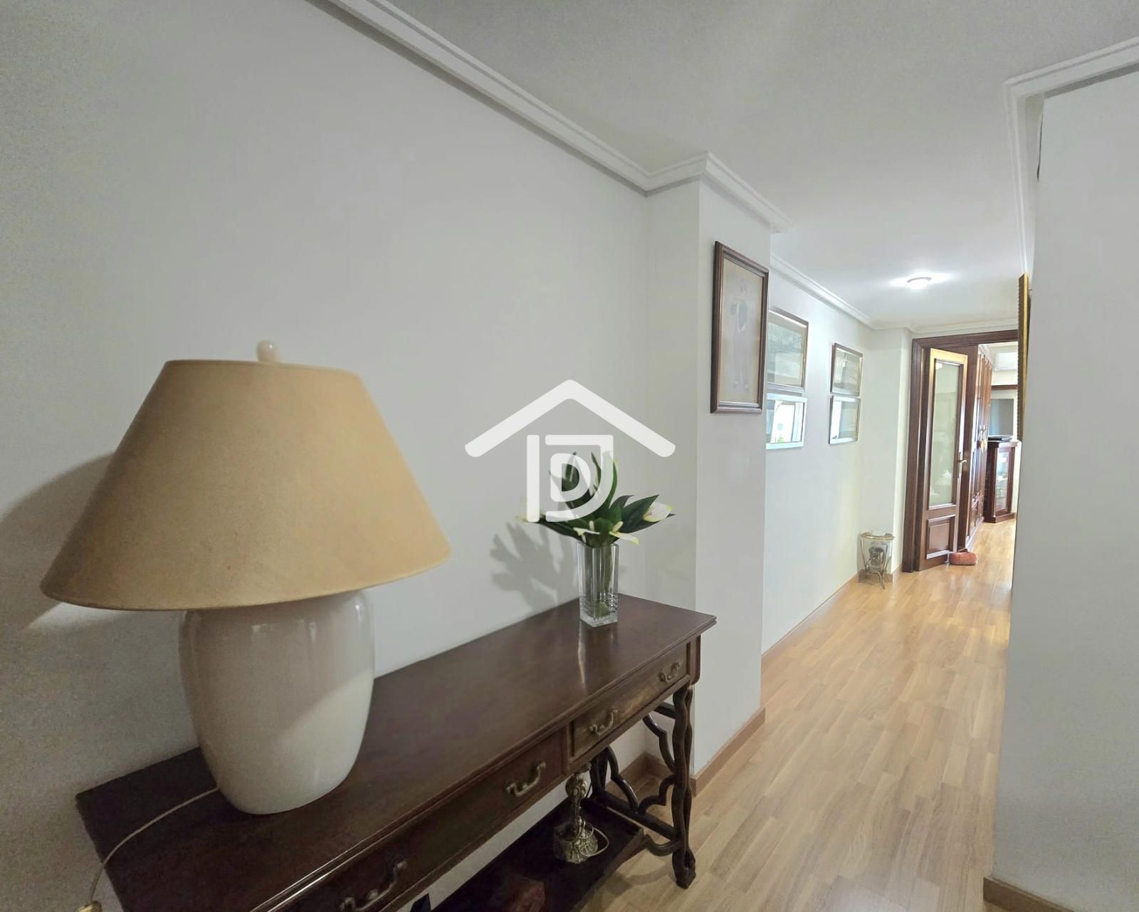 Amplitud, luz y elegancia en una vivienda exterior — foto 22