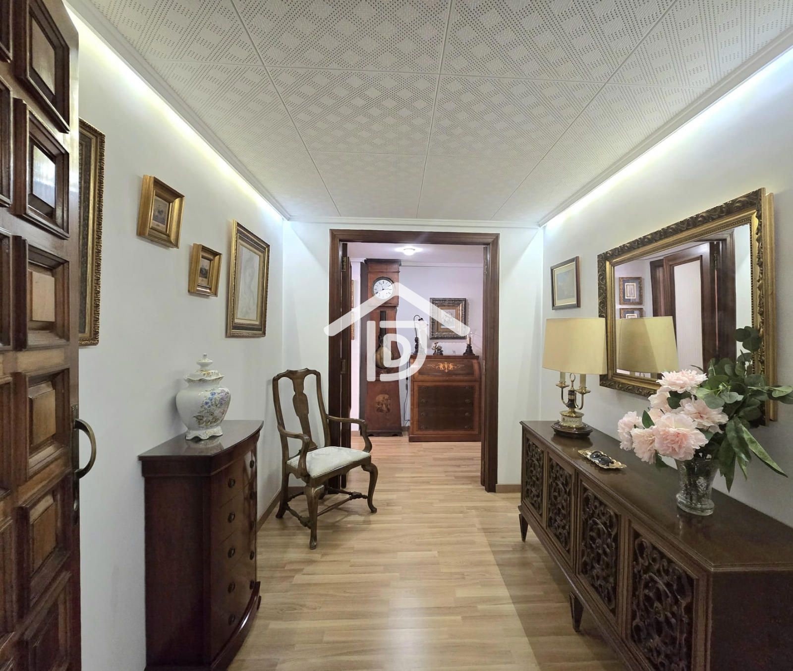 Amplitud, luz y elegancia en una vivienda exterior — foto 37