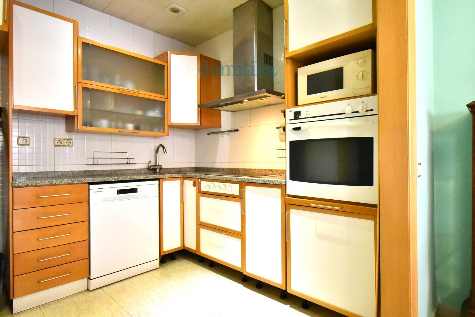 Casa adossada en venda al centre de Sabadell - Foto 6