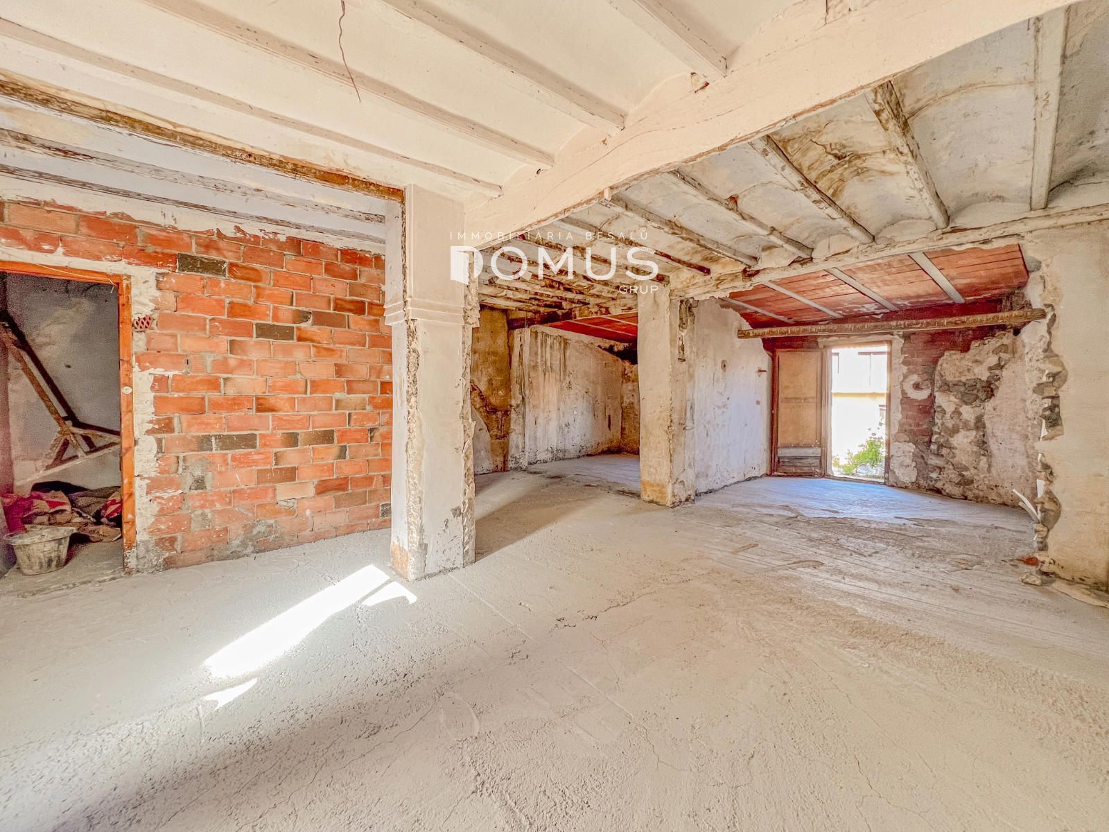 House for sale Besalú, Girona. Ref: 1219. Domus Grup