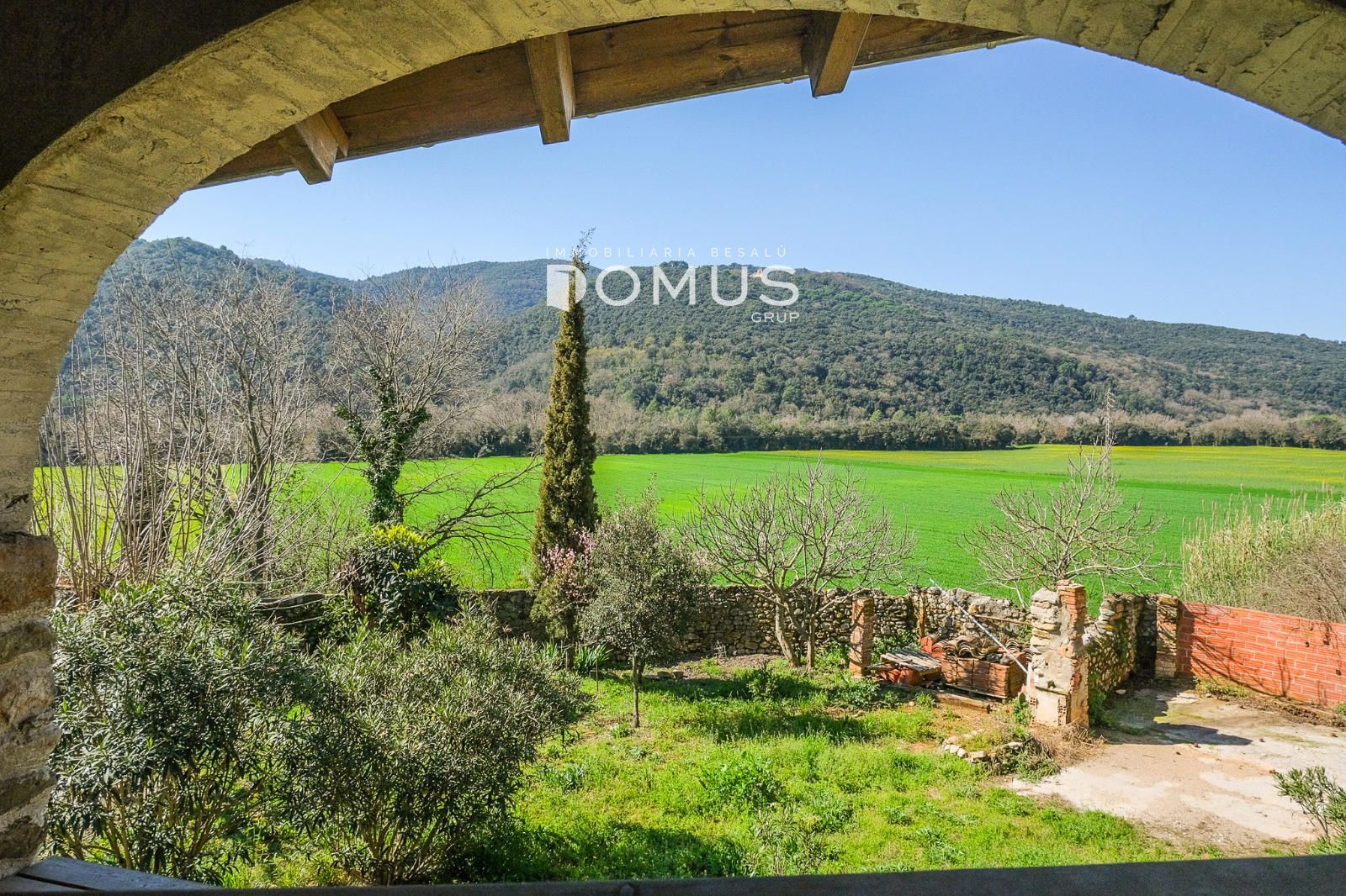Masía en venta Besalú, Girona. Ref: 1235. Domus Grup