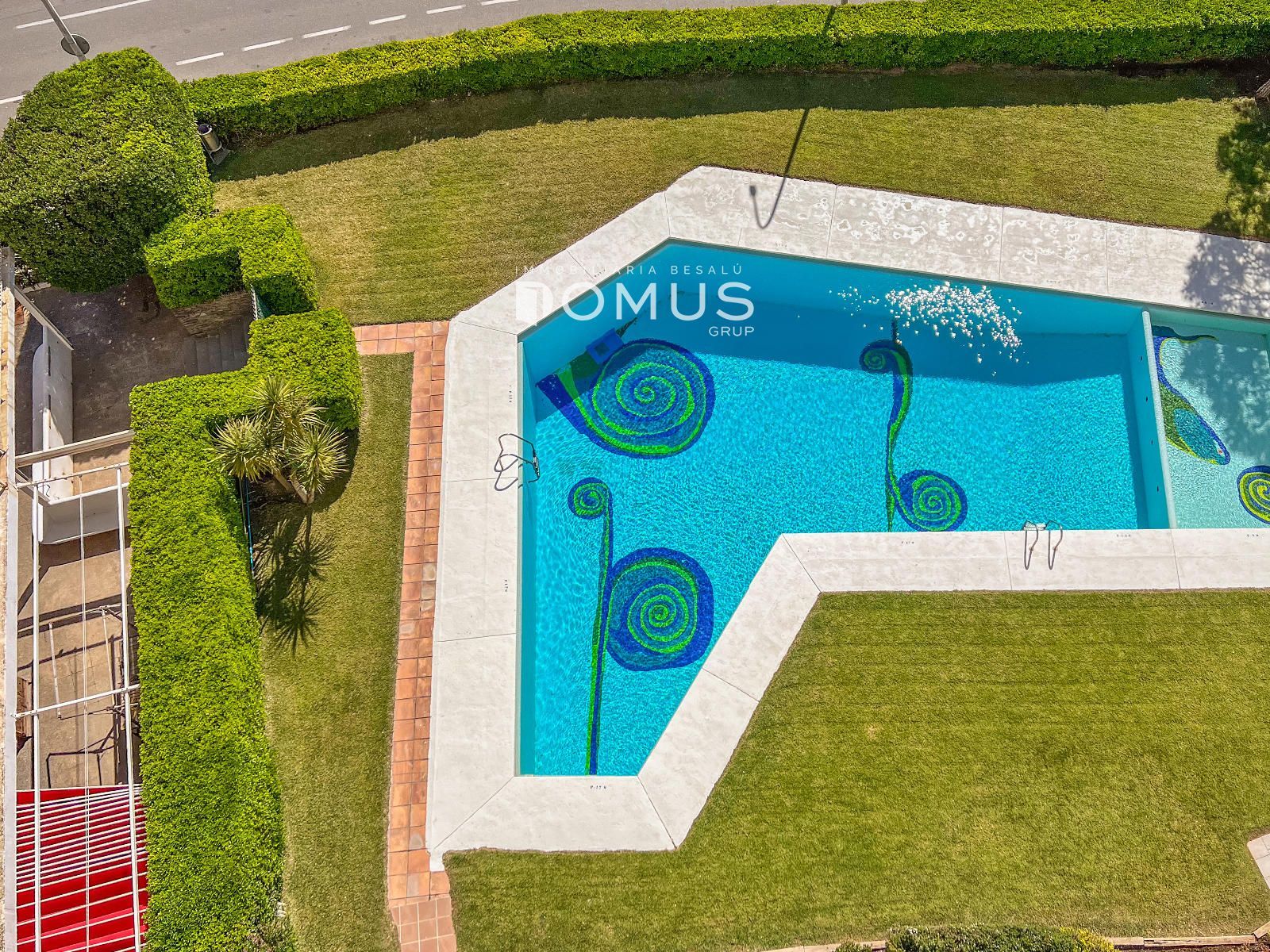 Piso en L’Escala con piscina y parking