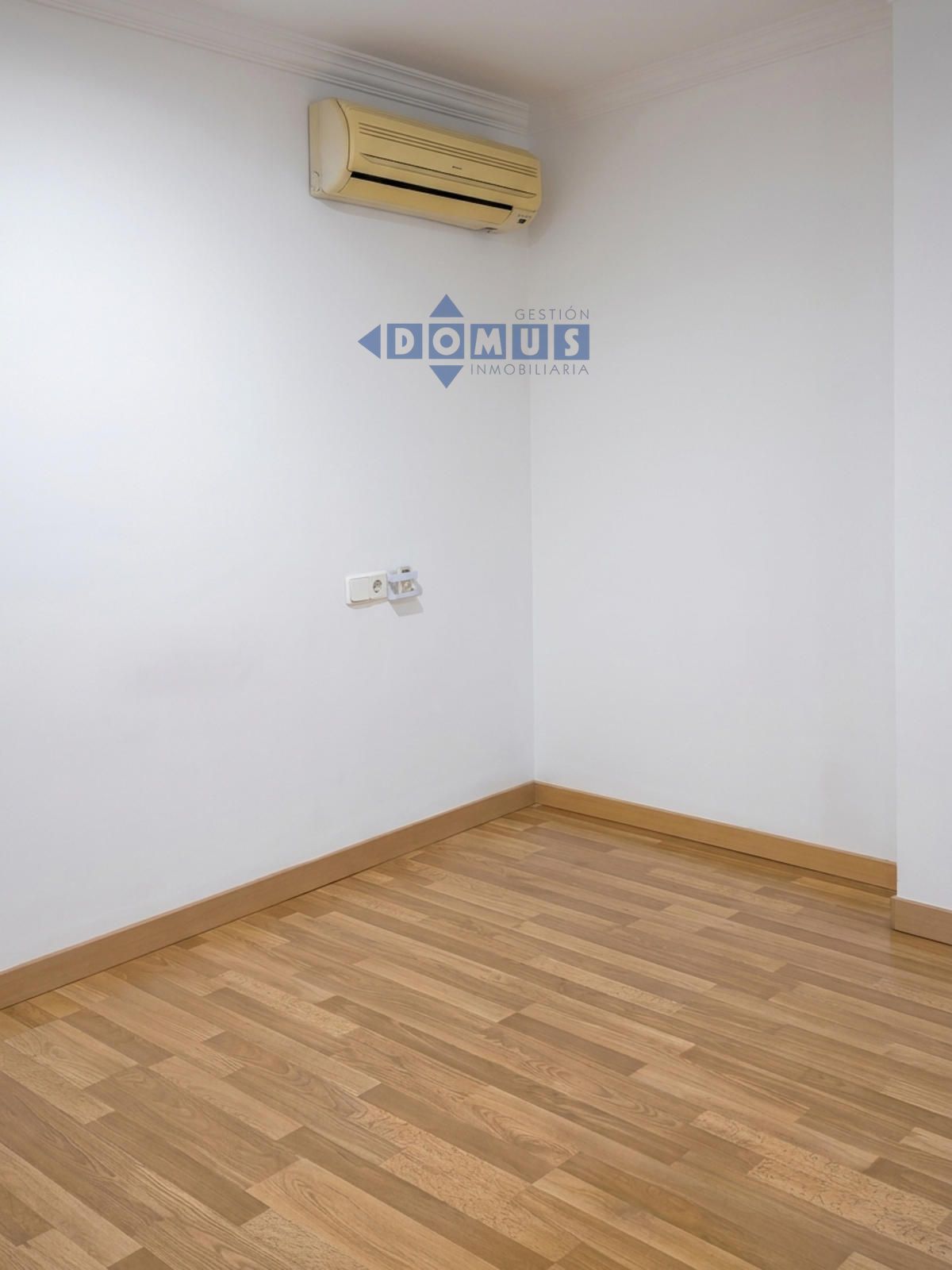 Ático luminoso con Terraza Privada y Garaje - Foto 15