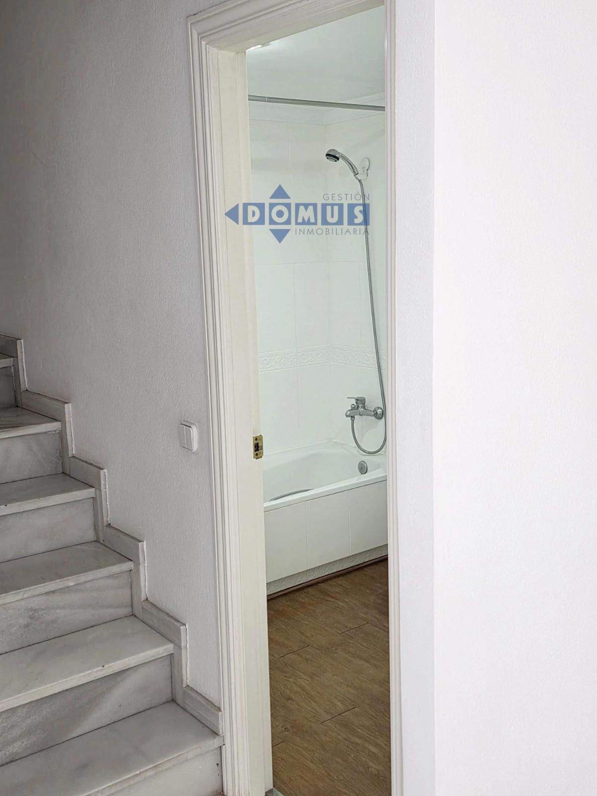 Ático luminoso con Terraza Privada y Garaje - Foto 10