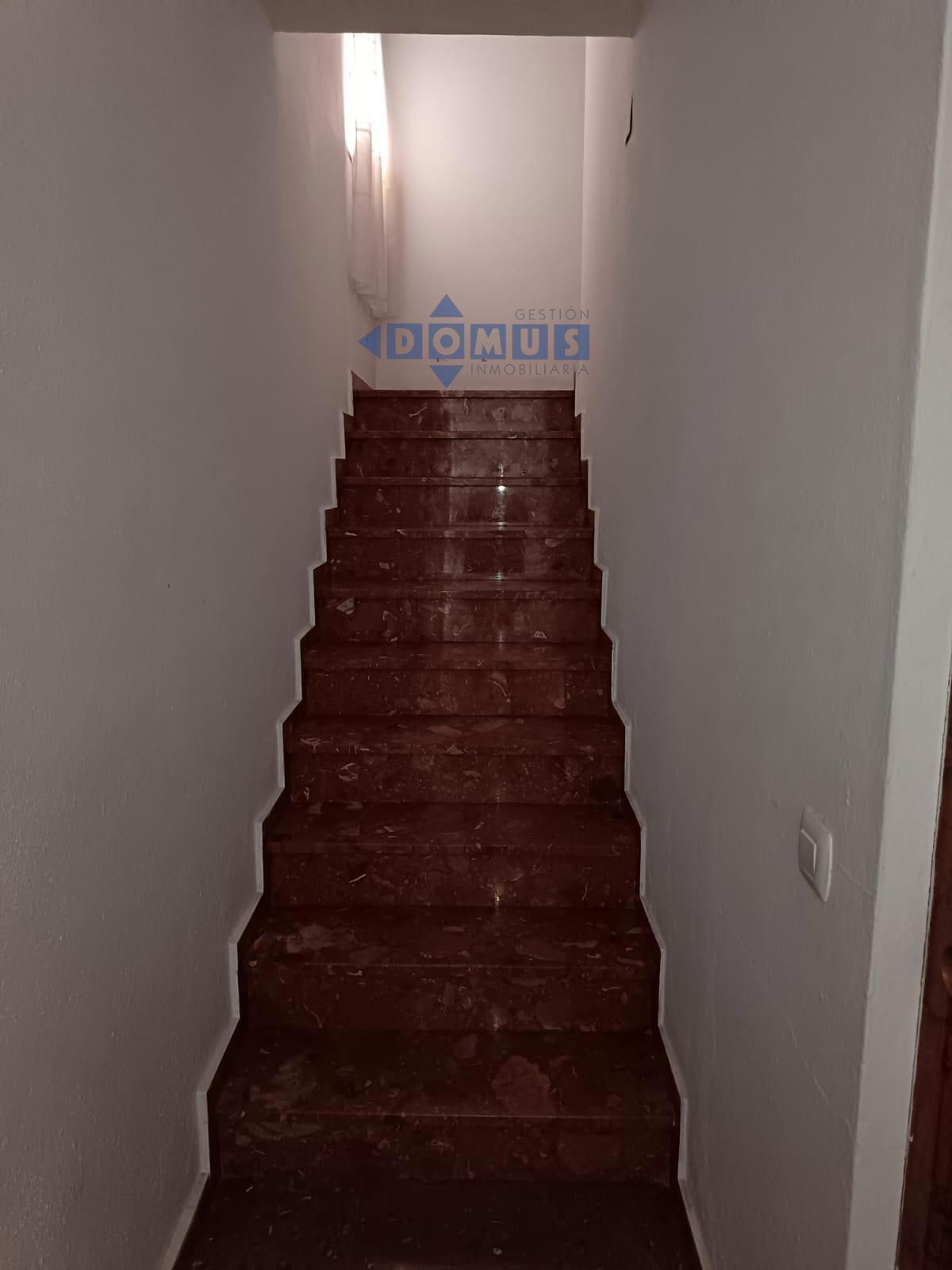 Gran piso con cochera en Algatocín - Foto 9
