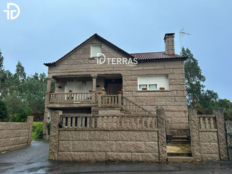 Casa en venta Ribadumia, Pontevedra. Ref: 1036. Dterras e Casas Inmobiliaria