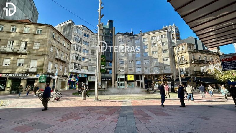 Local Comercial en venta y alquiler Pontevedra. Ref: 1071. Dterras e Casas Inmobiliaria