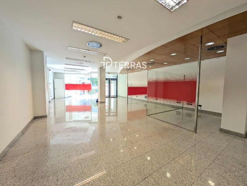 Local Comercial en venta y alquiler Pontevedra. Ref: 1085. Dterras e Casas Inmobiliaria