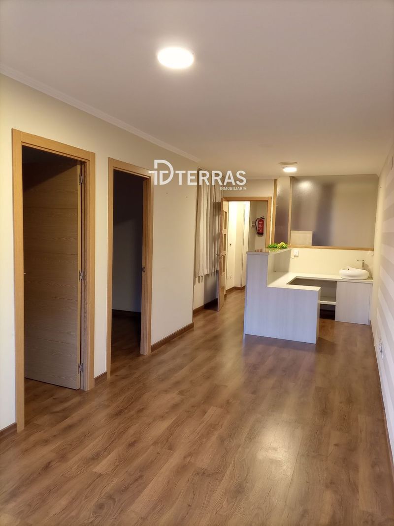 Oficina en alquiler Pontevedra. Ref: 1118. Dterras e Casas Inmobiliaria