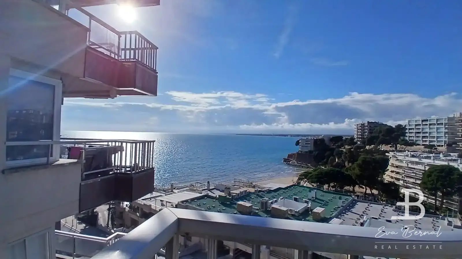APPARTEMENT RÉNOVÉ AVEC TERRASSE ET VUE SUR MER À LA PLAGE DE CAPELLANS – SALOU - Foto 2