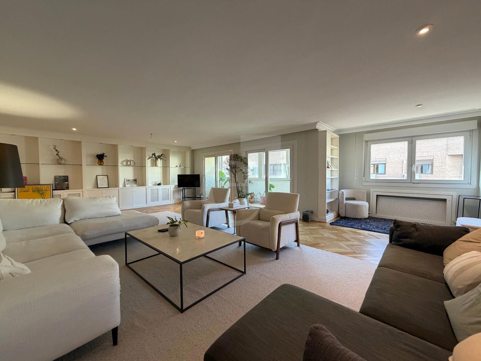 Piso en venta y alquiler Valencia. Ref: 2565. ECOM TRANSACCIONES S.L.