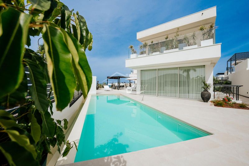 Chalet Independiente en venta Costa Adeje, Santa Cruz Tenerife. Ref: 3400. Elba Invest Inmobiliaria