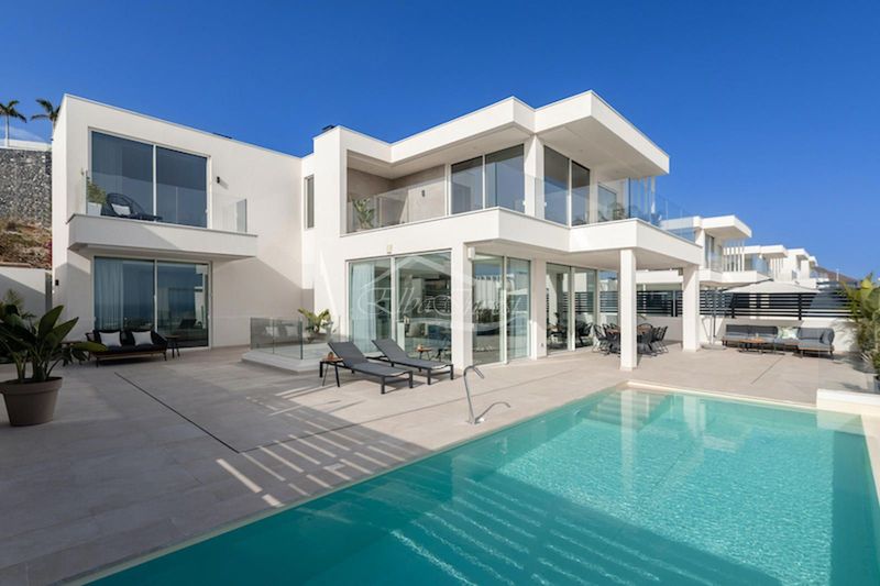 Chalet Independiente en venta Costa Adeje, Santa Cruz Tenerife. Ref: 3401. Elba Invest Inmobiliaria