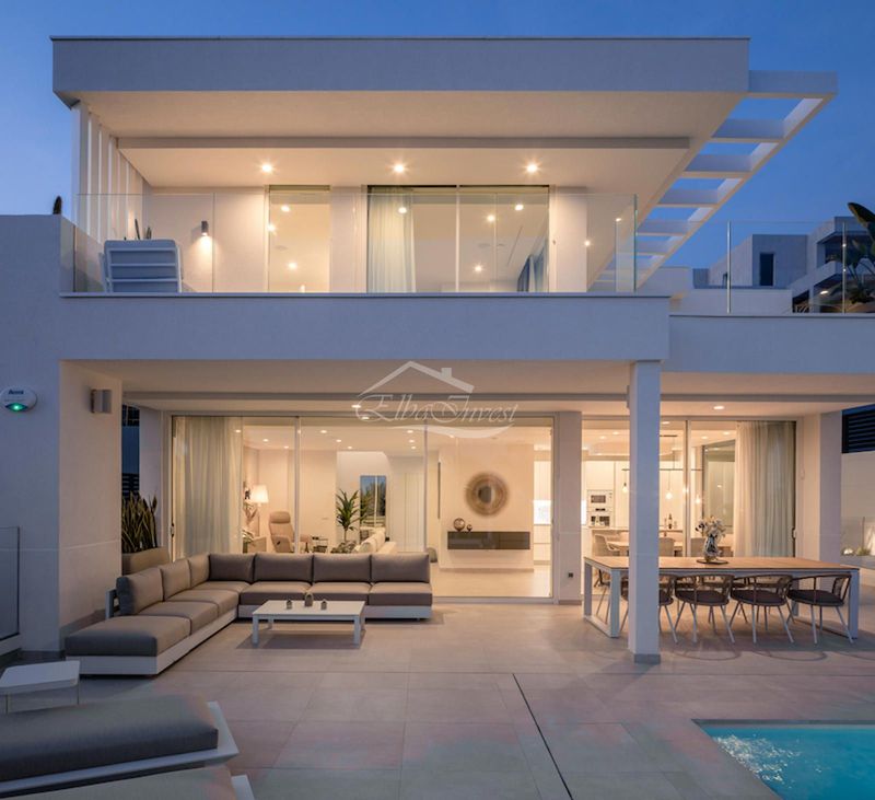 Chalet Independiente en venta Costa Adeje, Santa Cruz Tenerife. Ref: 3404. Elba Invest Inmobiliaria