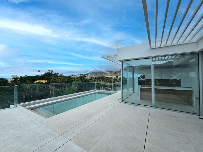 Chalet Independiente en venta Costa Adeje, Santa Cruz Tenerife. Ref: 3785. Elba Invest Inmobiliaria