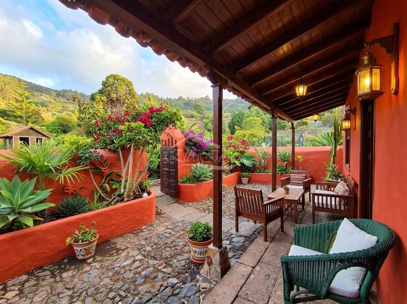 Casa en venta Icod, Santa Cruz Tenerife. Ref: 5551. Elba Invest Inmobiliaria