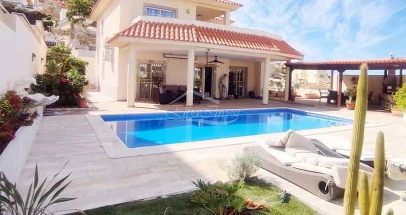 Chalet Independiente en alquiler Torviscas Alto, Santa Cruz Tenerife. Ref: 5639. Elba Invest Inmobiliaria