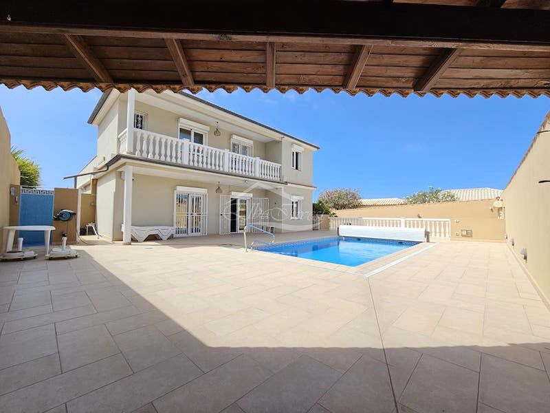 Chalet Independiente en venta Callao Salvaje, Santa Cruz Tenerife. Ref: 5749. Elba Invest Inmobiliaria