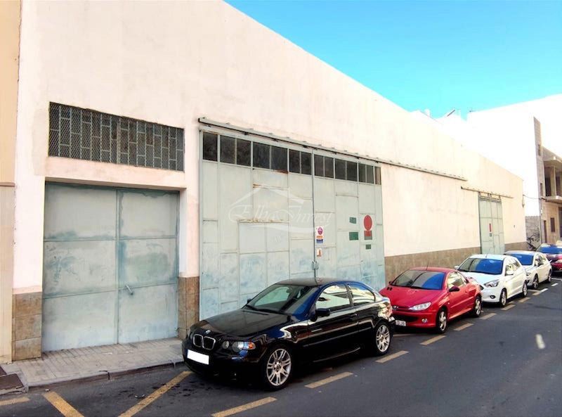 Local Comercial en venta Alcala, Santa Cruz Tenerife. Ref: 5839. Elba Invest Inmobiliaria