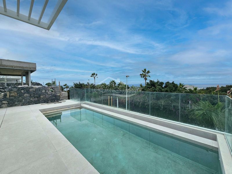 Chalet Independiente en venta Costa Adeje, Santa Cruz Tenerife. Ref: 5890. Elba Invest Inmobiliaria