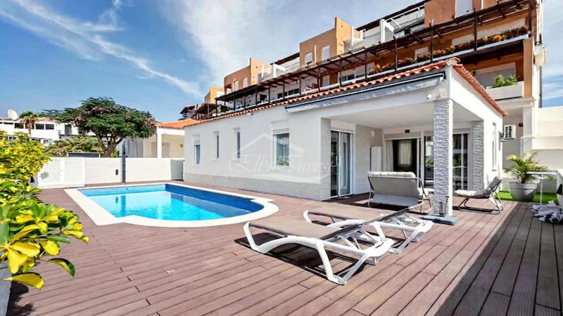 Chalet Independiente en venta Amarilla Golf, Santa Cruz Tenerife. Ref: 5904. Elba Invest Inmobiliaria