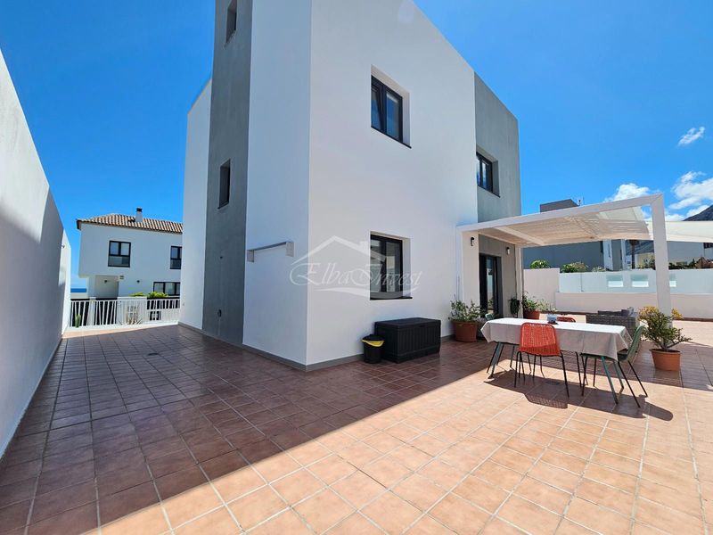 Villa indépendante en vente Los Silos, Santa Cruz Tenerife. Ref: 5974. Elba Invest Inmobiliaria