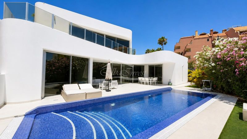 Villa indépendante en vente La Caleta, Santa Cruz Tenerife. Ref: 5982. Elba Invest Inmobiliaria