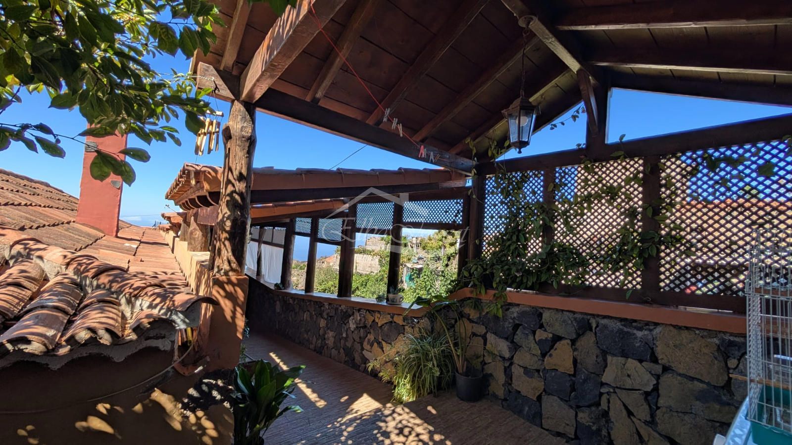 Traditional House with Sea Views in Chirche, Guía de Isora