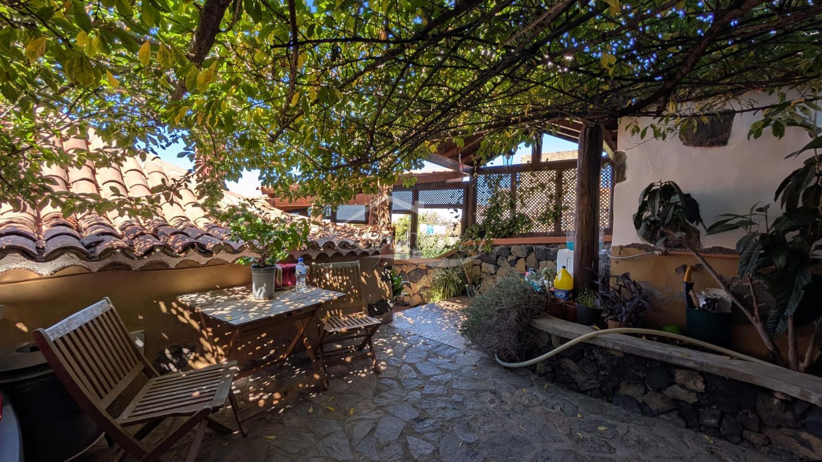 Traditional House with Sea Views in Chirche, Guía de Isora