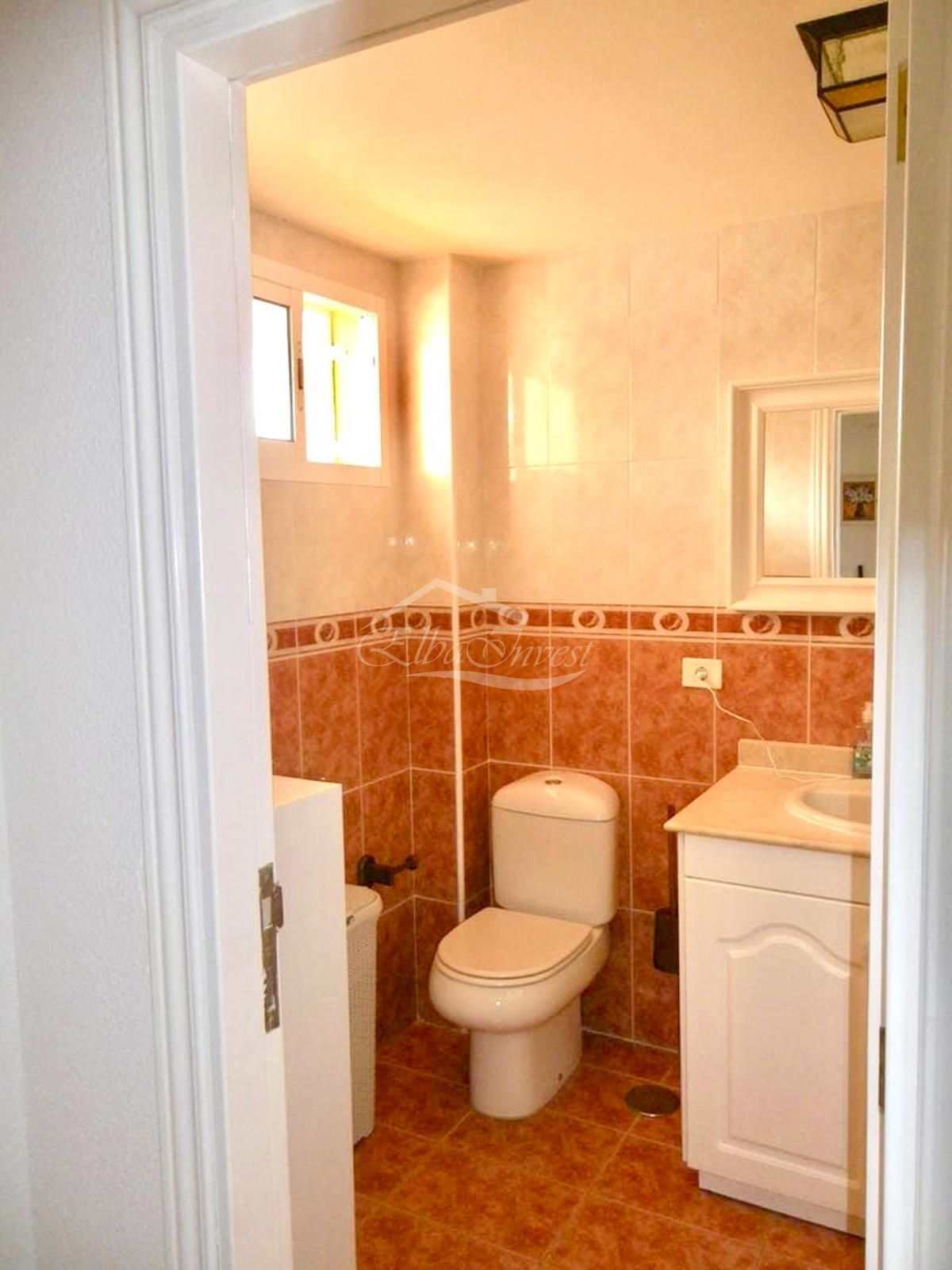 Apartamento de 2 dormitorios con vistas al mar en Roque del Conde - Foto 26