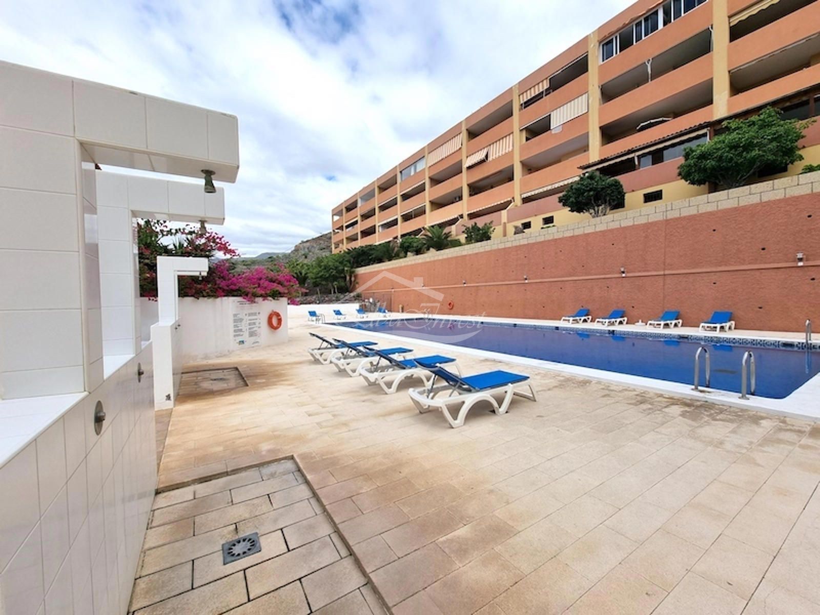 Apartamento de 2 dormitorios con vistas al mar en Roque del Conde - Foto 34