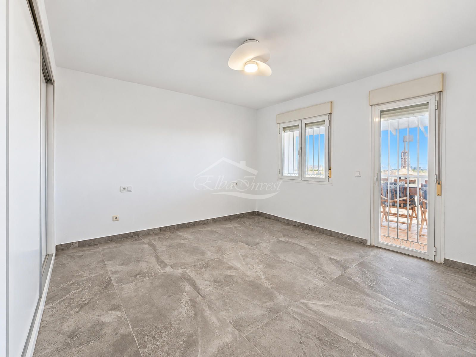 Apartamento reformado con gran terraza y jardín en Los Cristianos - Foto 26