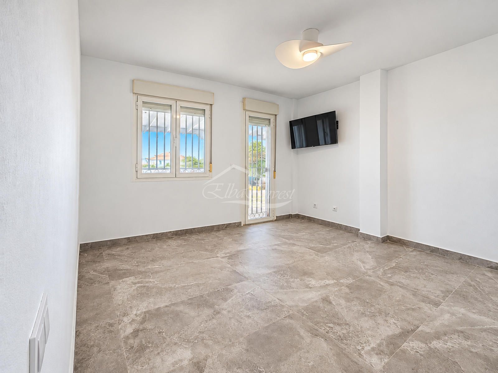 Apartamento reformado con gran terraza y jardín en Los Cristianos - Foto 28