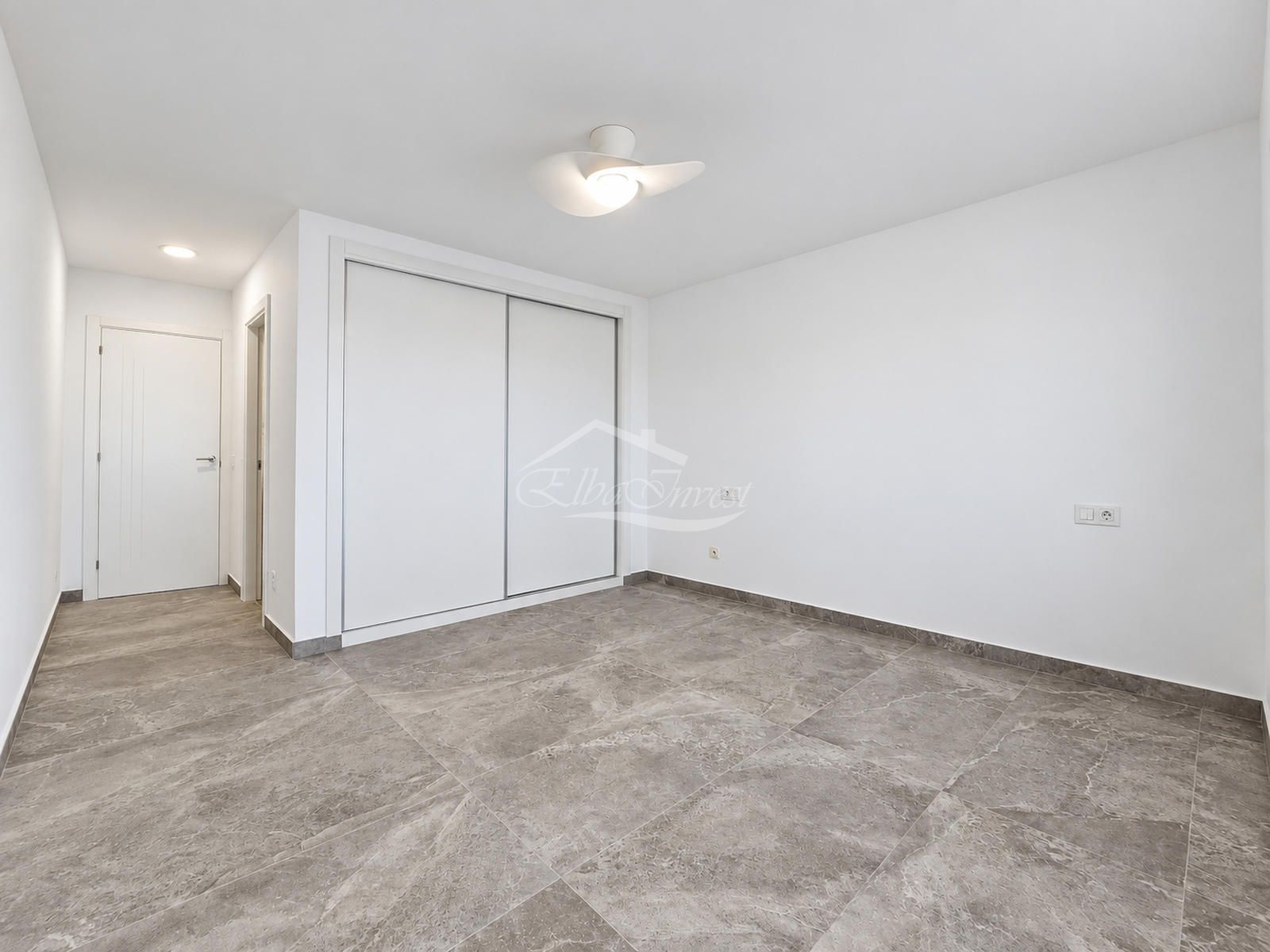 Apartamento reformado con gran terraza y jardín en Los Cristianos - Foto 30