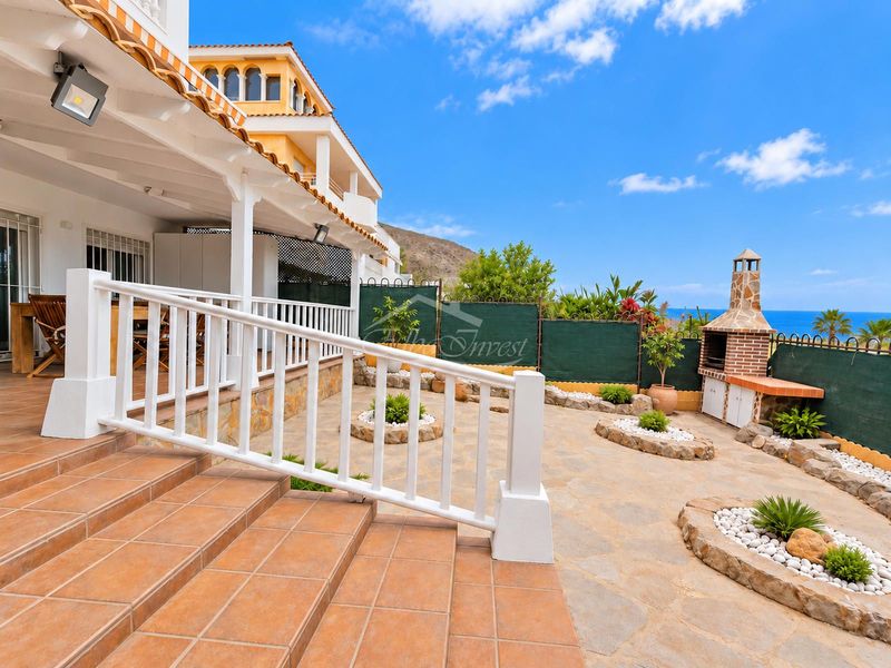 Flat for sale Los Cristianos, Santa Cruz Tenerife. Ref: 6008. Elba Invest Inmobiliaria