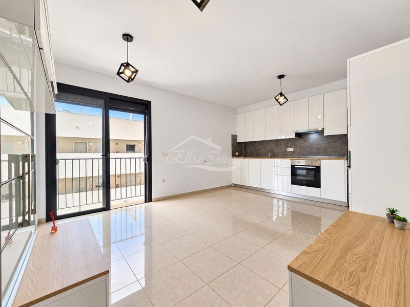 Piso en venta Adeje, Santa Cruz Tenerife. Ref: 6014. Elba Invest Inmobiliaria