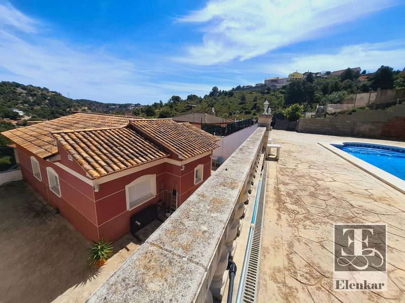 Chalet Independiente en venta Castellet I La Gornal, Barcelona. Ref: 1459. Elenkar