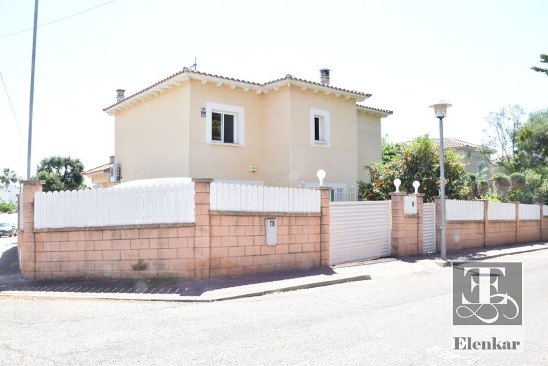 отдельная вилла на продажу El Vendrell, Tarragona. Ref: 1494. Elenkar