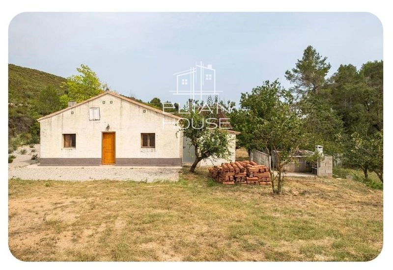Chalet Independiente en venta Torrelles De Foix, Barcelona. Ref: 1012. Elian House S.L.
