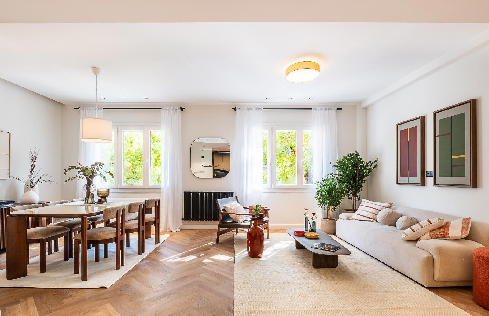 MARVELOUS APARTMENT UNDERGOING COMPLETE RENOVATION - Foto 1