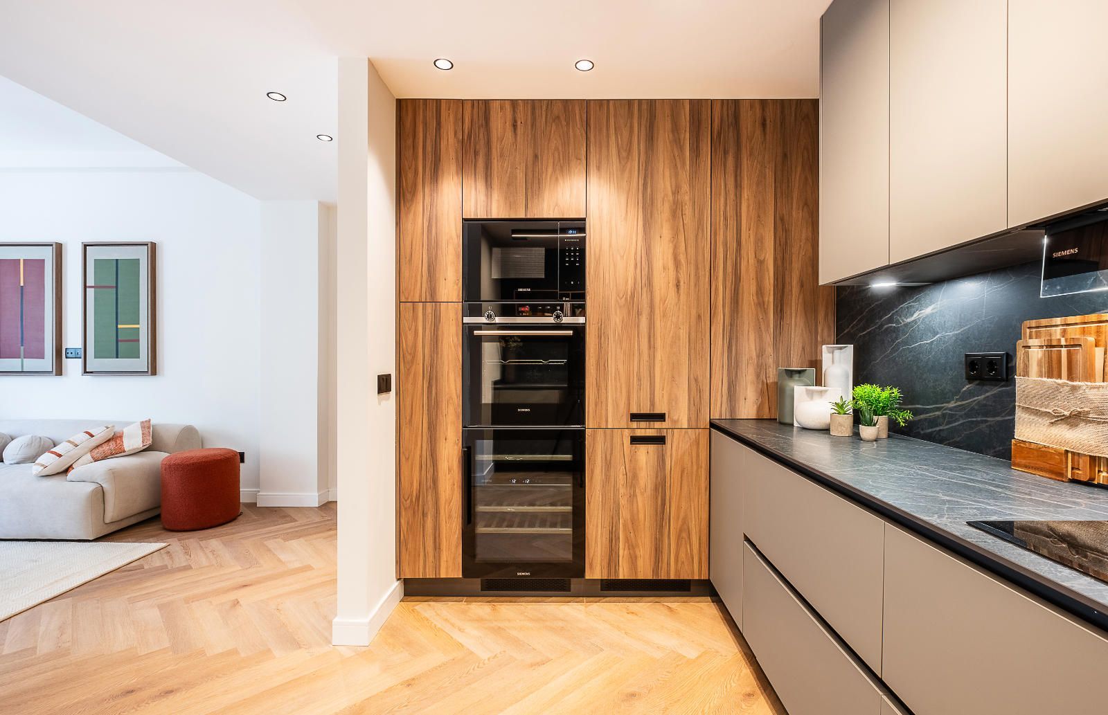MARVELOUS APARTMENT UNDERGOING COMPLETE RENOVATION - Foto 11
