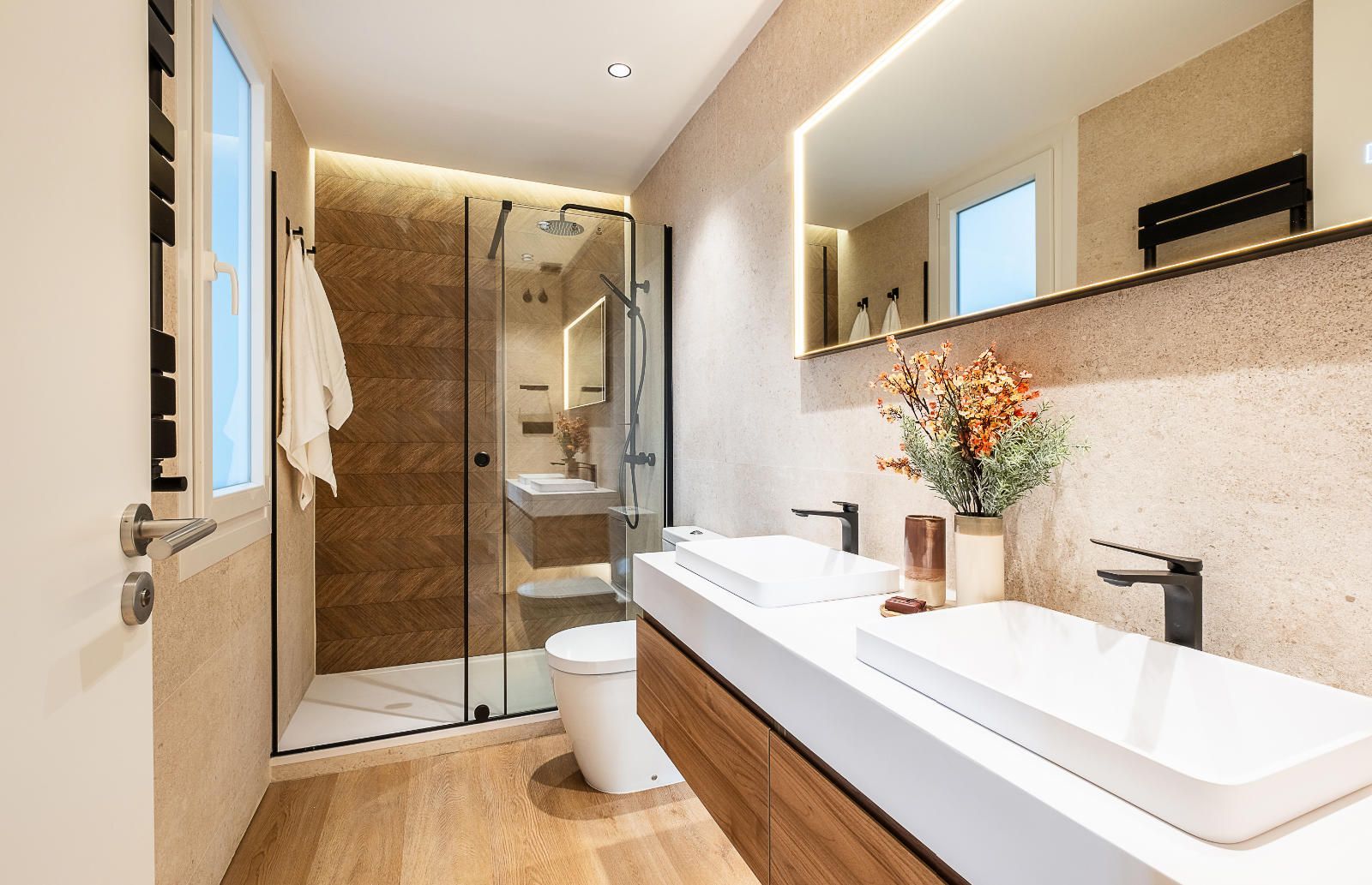 MARVELOUS APARTMENT UNDERGOING COMPLETE RENOVATION - Foto 18