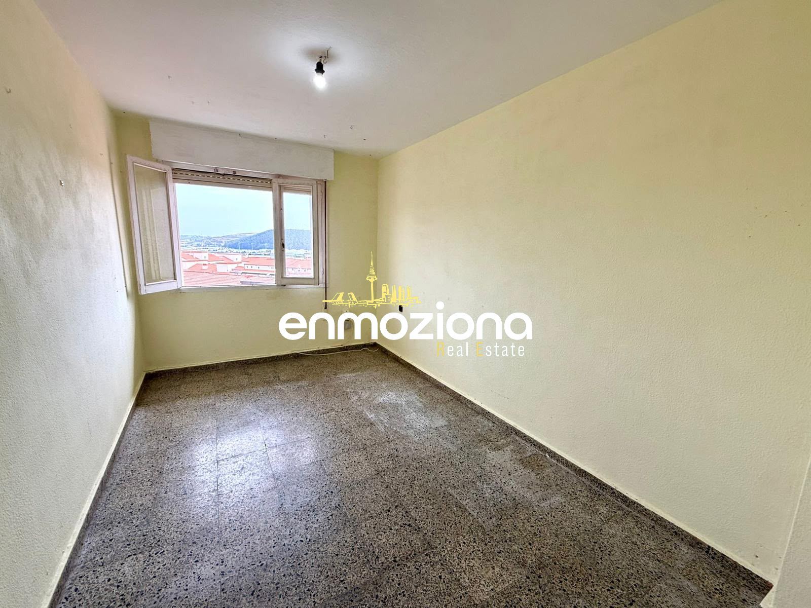 Flat for sale in Avilés, Asturias (Centro)