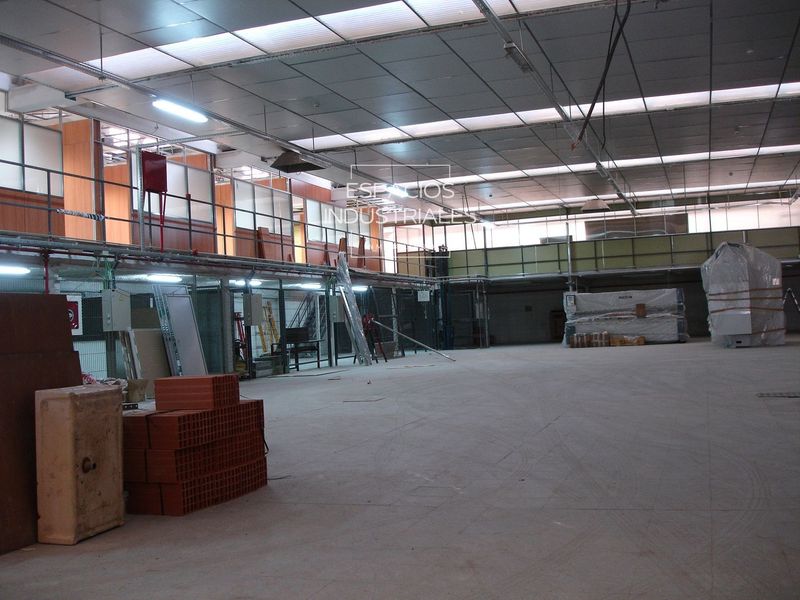 Nave Industrial en venta Madrid. Ref: 1172. Espacios Industriales