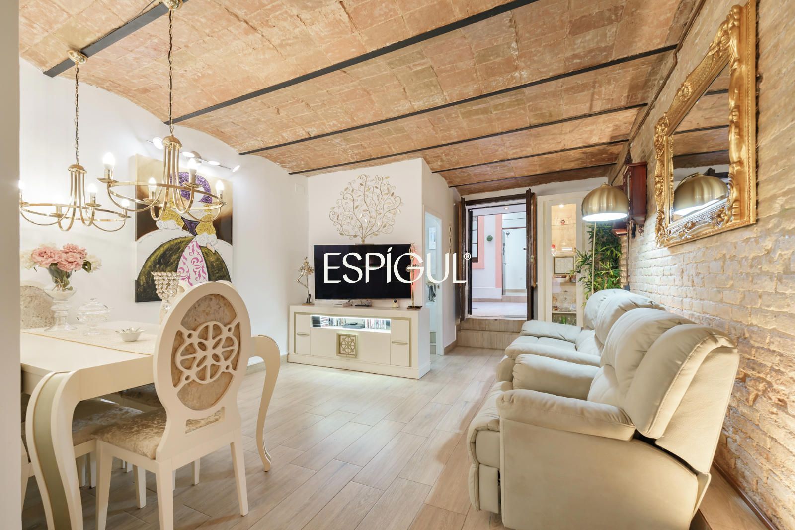Piso en venta en Ciutat Vella, Barcelona 7/50