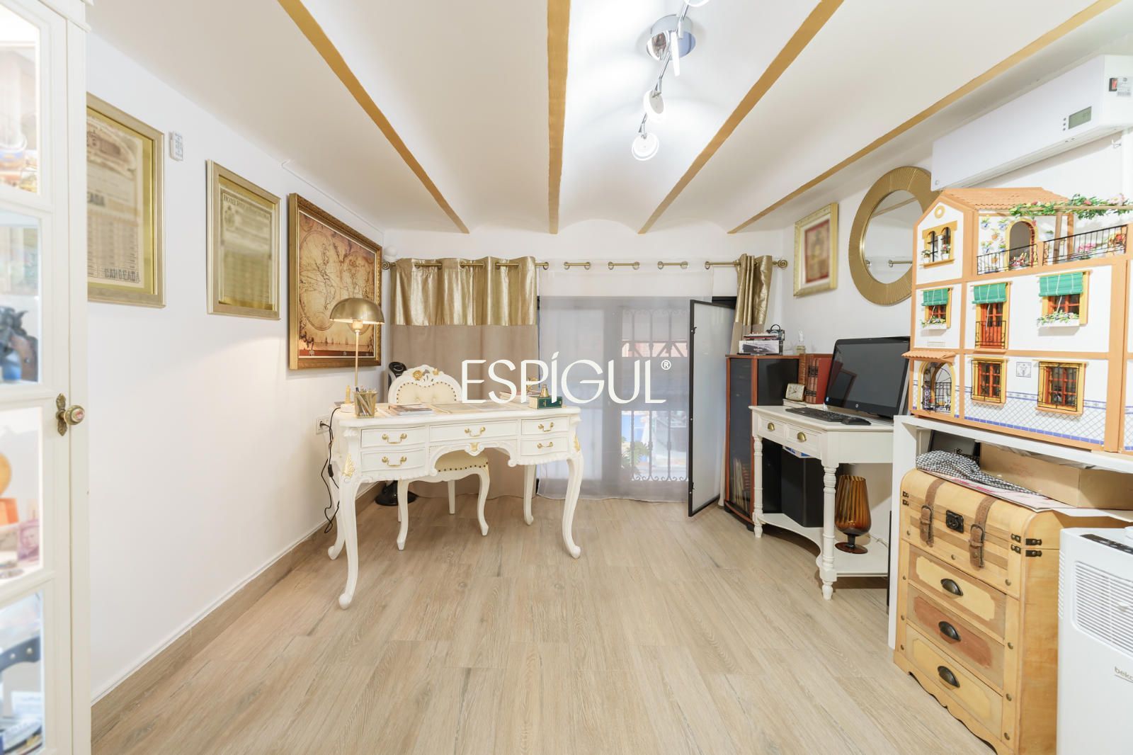 Piso en venta en Ciutat Vella, Barcelona 35/50